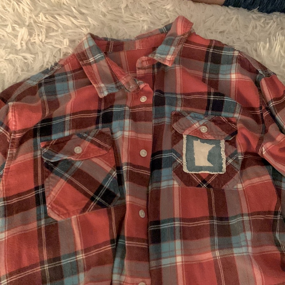 Women’s Plaid XL Minnesota cutout button up NWOT